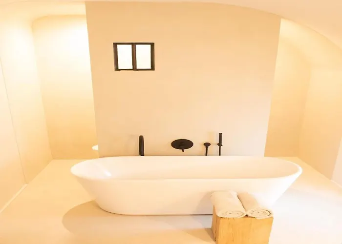 Stately 16-person Manor Farm In South Limburg Schimmert