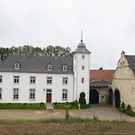 Stately 16-person Manor Farm In South Limburg 別荘 Schimmert