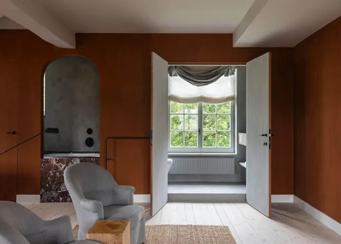 Stately 16-person Manor Farm In South Limburg Schimmert